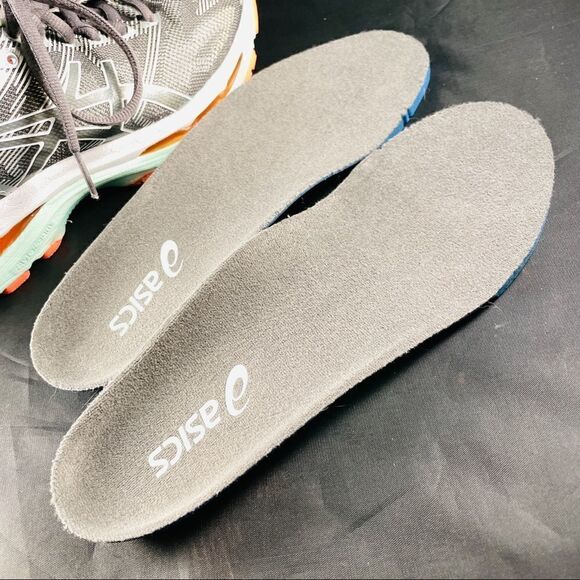 Excellent condition ASICS GEL NIMBUS 19 Womens 8 US 39.5 EUR Grey Seafoam Green - Picture 6 of 9